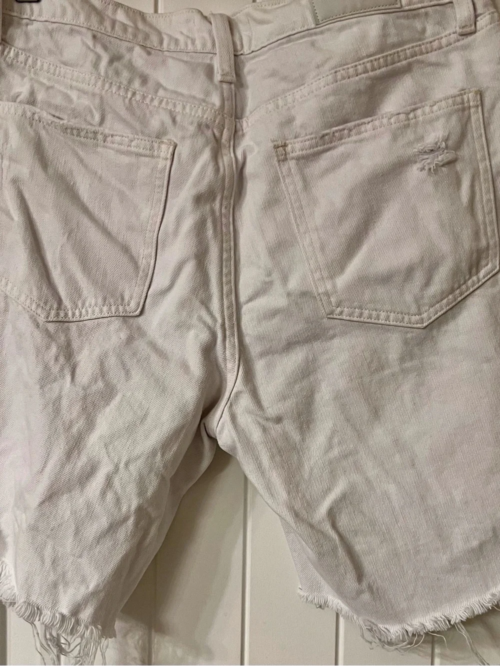 Anthropologie White Distressed Denim Shorts - Picture 4 of 7